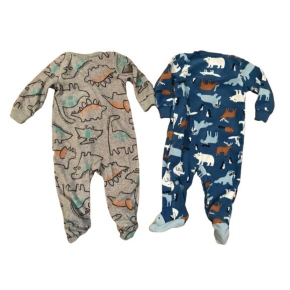 Lot of 2 Boy's 6 Month Carter's Long Sleeve Footie One piece Pajamas Fleece - Picture 2 of 2